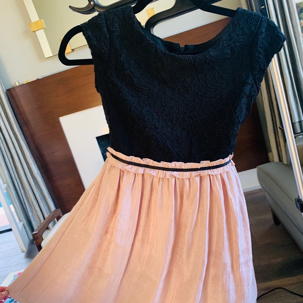 Norstrom‘s dress for girls